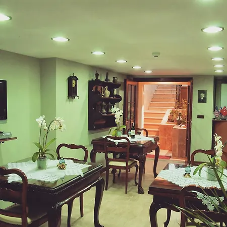 Sphendone Отель 4*