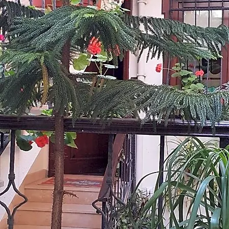 Sphendone Hotel 4*