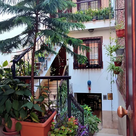 Sphendone Hotel